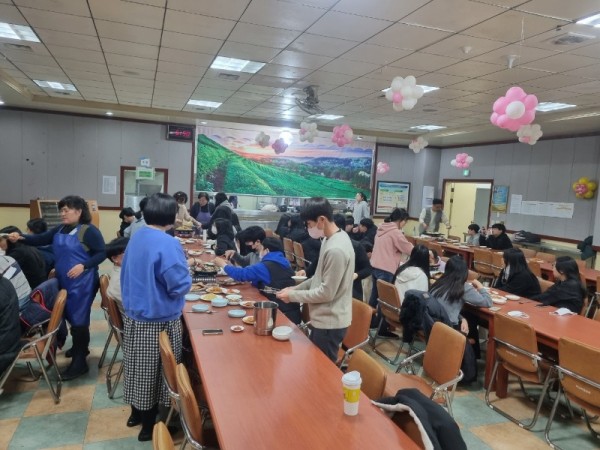 저녁식사시간 (2)-.jpg