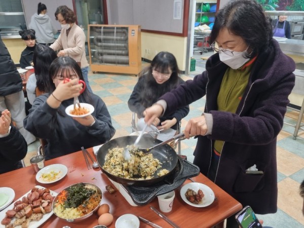 저녁식사시간 (5)-.jpg